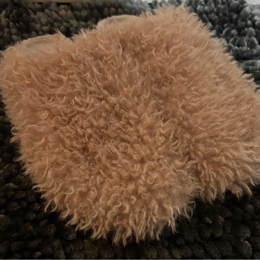 Brand New Fuzzy Fluffy Slippers/Shoes Size 10